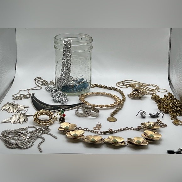 Costume Jewelry Bundle - Picture 2 of 15
